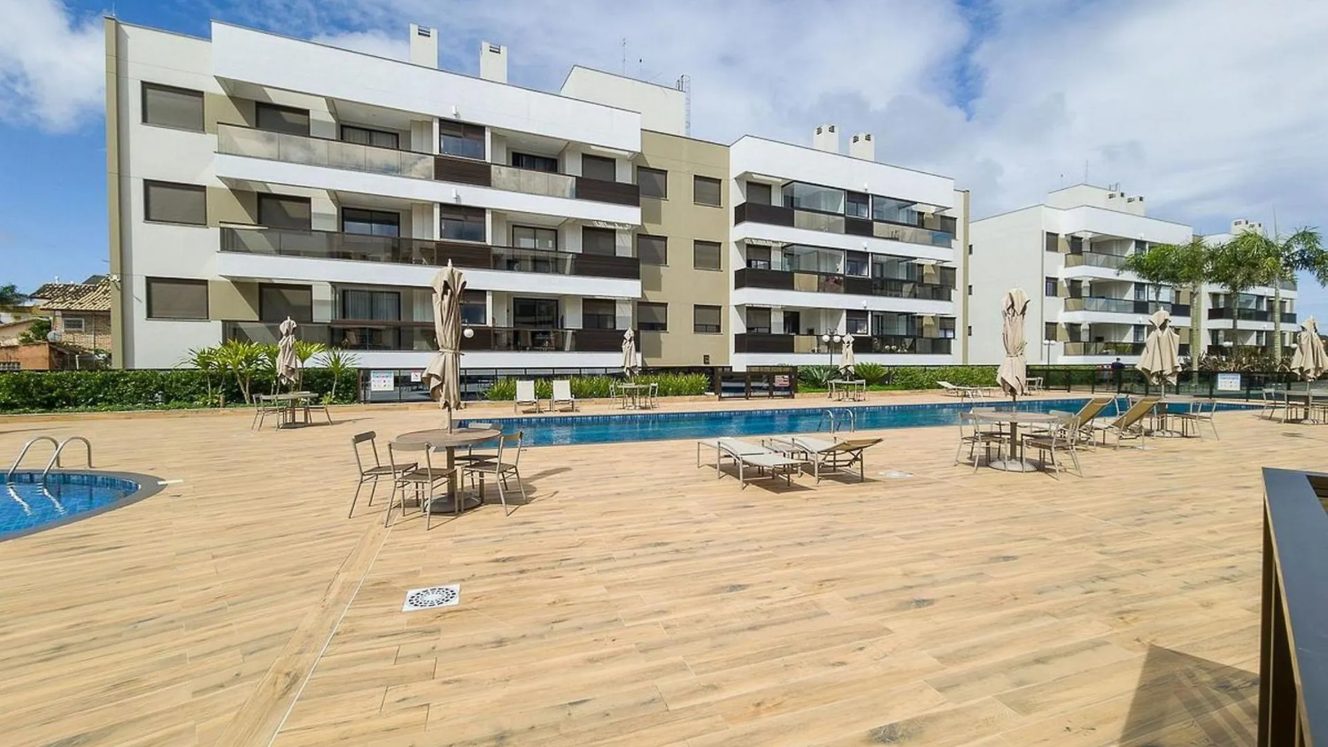 Apto Perto Da Praia Em Cond. C/ Piscina Adc0205 Florianopolis 0*,  Brazil