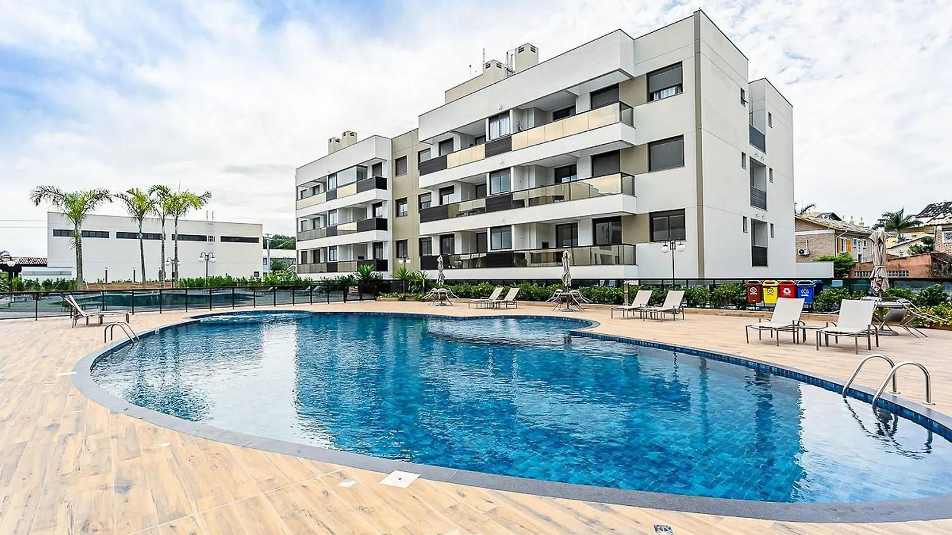 Apto Perto Da Praia Em Cond. C/ Piscina Adc0205 Florianopolis